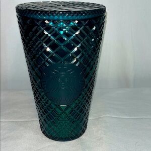 Starbucks Christmas green 16 ounce Tumblr in great condition missing straw